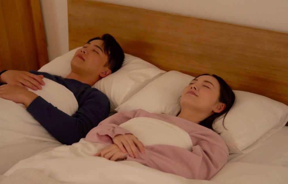 ナイトシッター　夜のベビーシッター